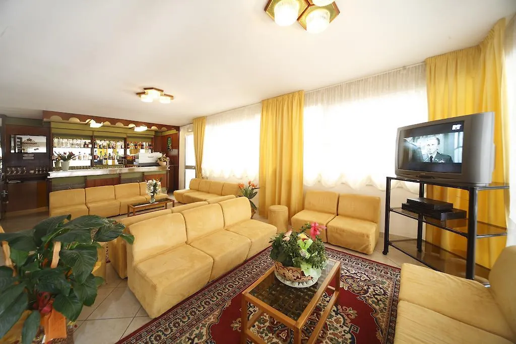 Hotel Devon Rooms & Breakfast Cesenatico 3*,